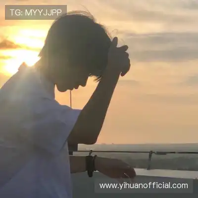 华菁俭